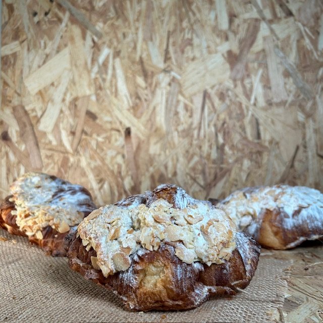 almond croissant