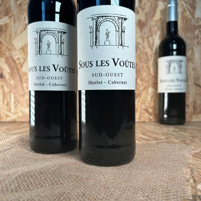 Sous Les Voutes Red - Merlot - Cabernet